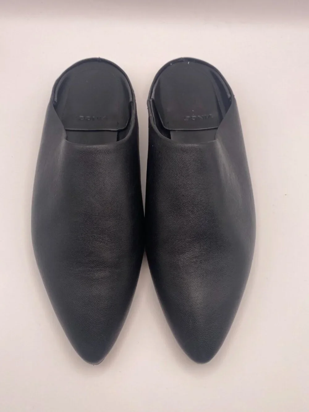 Vince Women's Cay Pointed Toe Slip On Black Leather Flats Sz 7.5 M